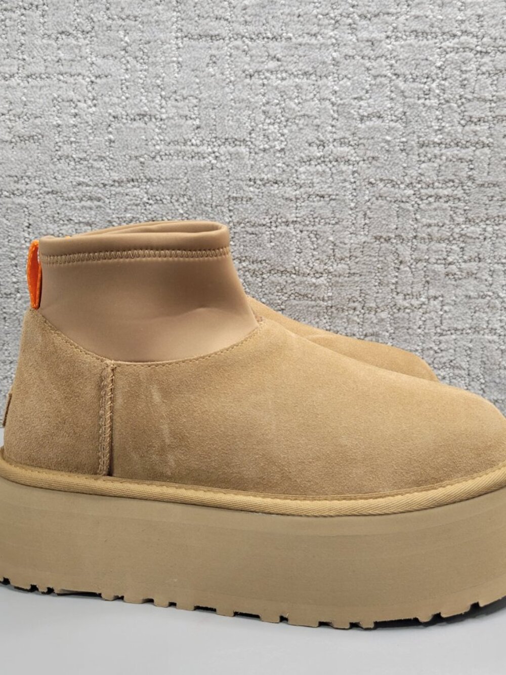 UGG Classic Mini Dipper Womens Size US 7 Chestnut Softfee Suede Pull On Boots